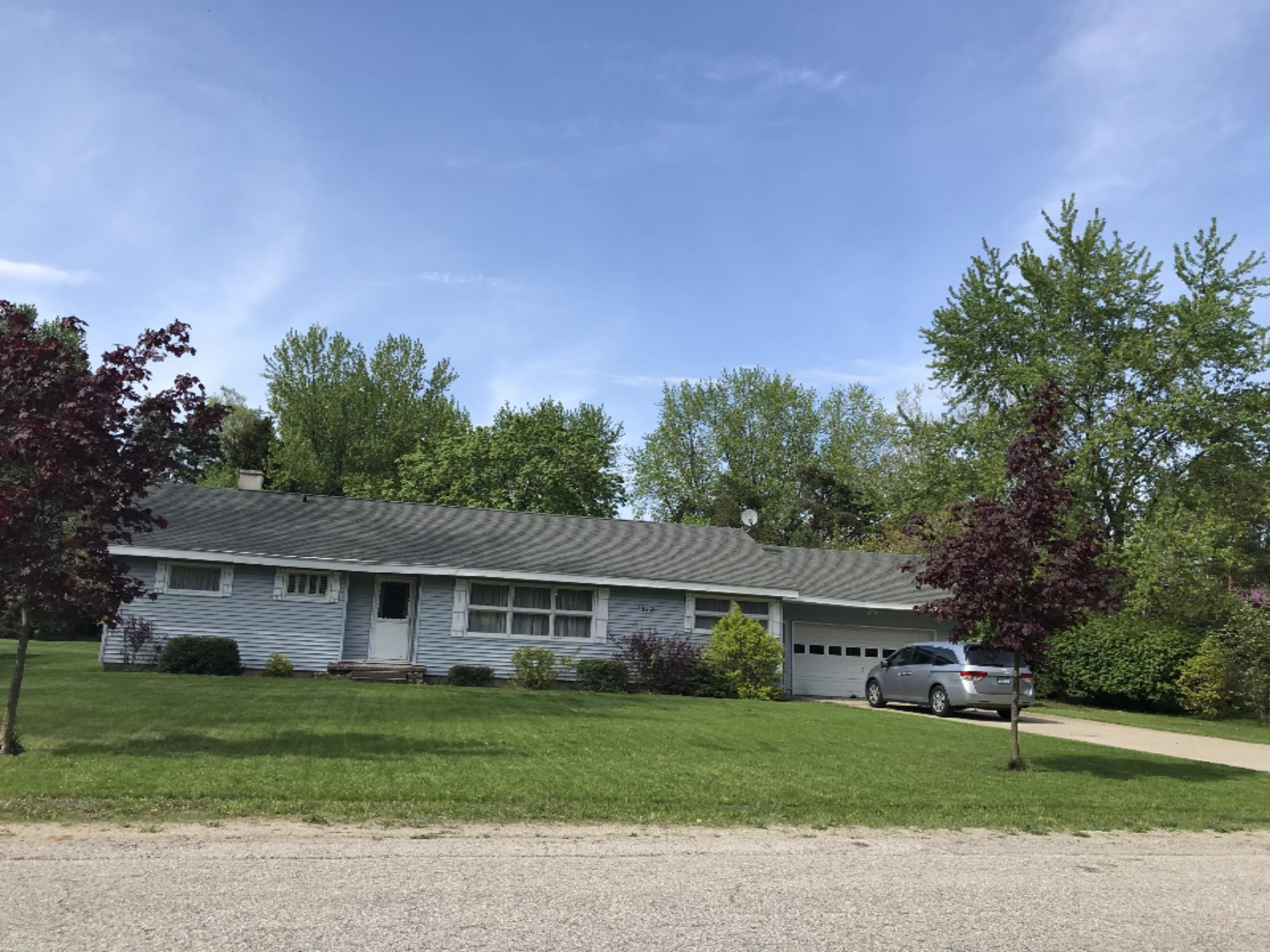 1312 Becker Road Muskegon, MI 49445 - Photo 2 of 16 IMG_0586