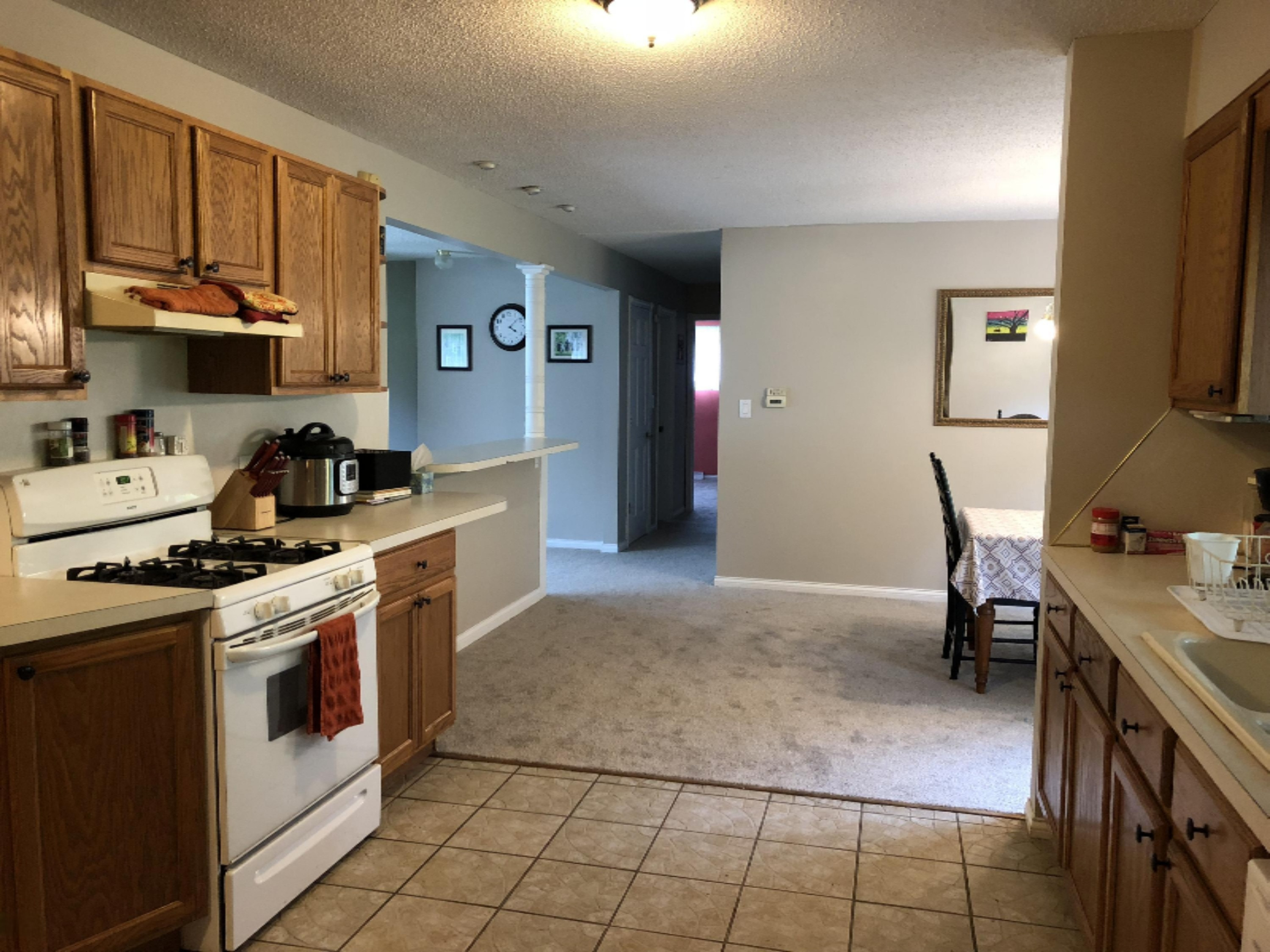 1312 Becker Road Muskegon, MI 49445 - Photo 3 of 16 IMG_0571