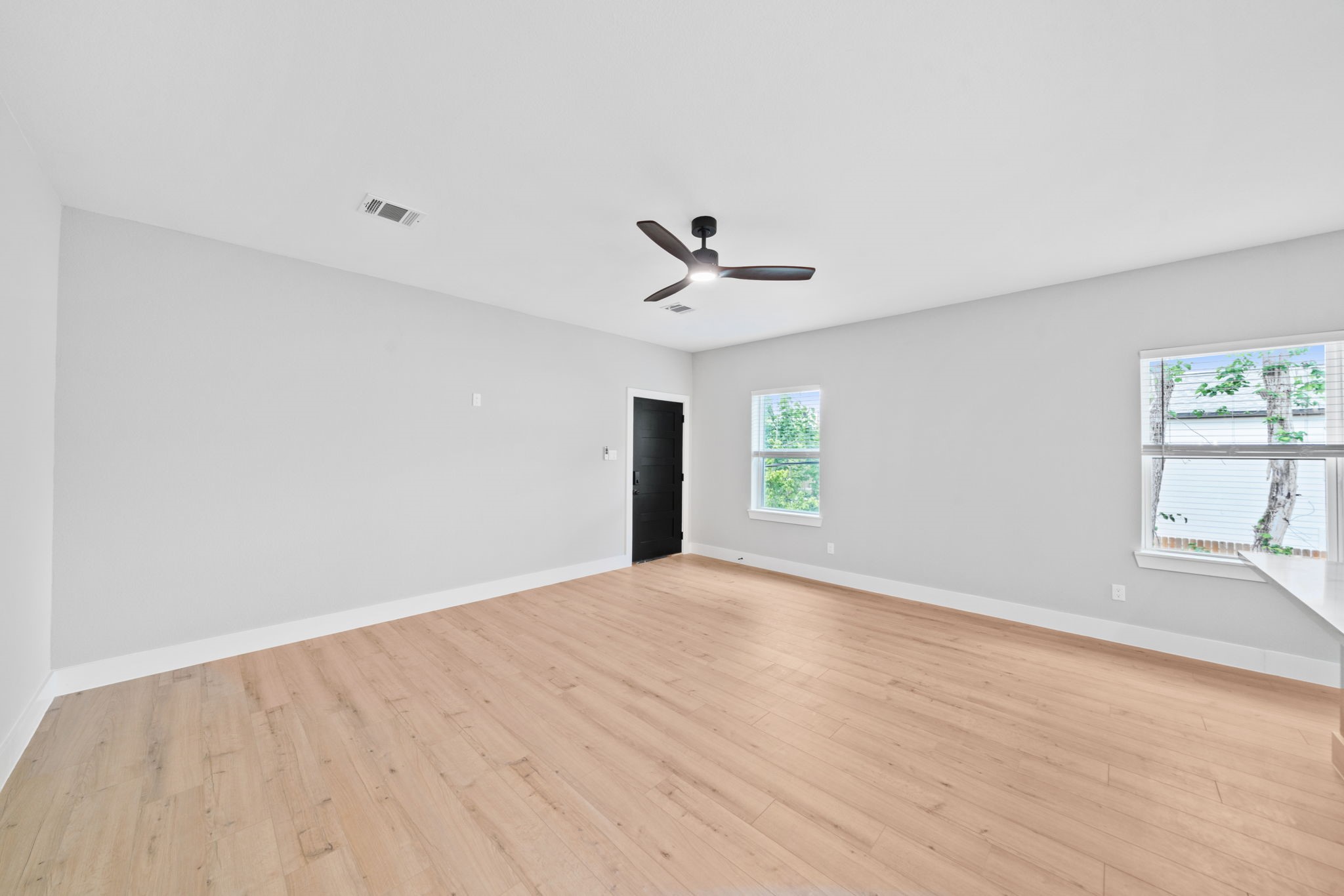 9918 Fillmore Street Houston, TX 77029 - Photo 23 of 35 a view of an empty room with a window