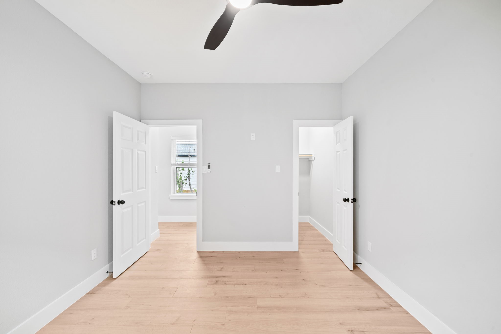 9918 Fillmore Street Houston, TX 77029 - Photo 32 of 35 a view of an empty room