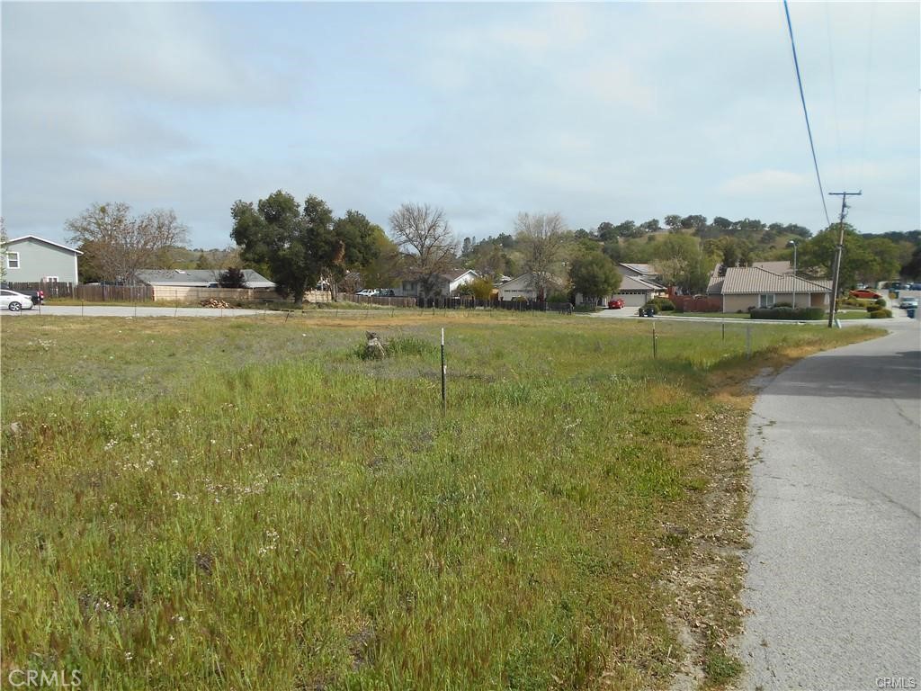 0 Cascada Road Atascadero, CA 93422 - Photo 7 of 11 a view of a green field with clear sky