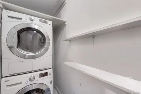 $899,000 | 11-24 31st Avenue, Unit 3A | Astoria