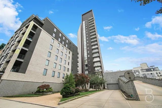 a view of a tall building