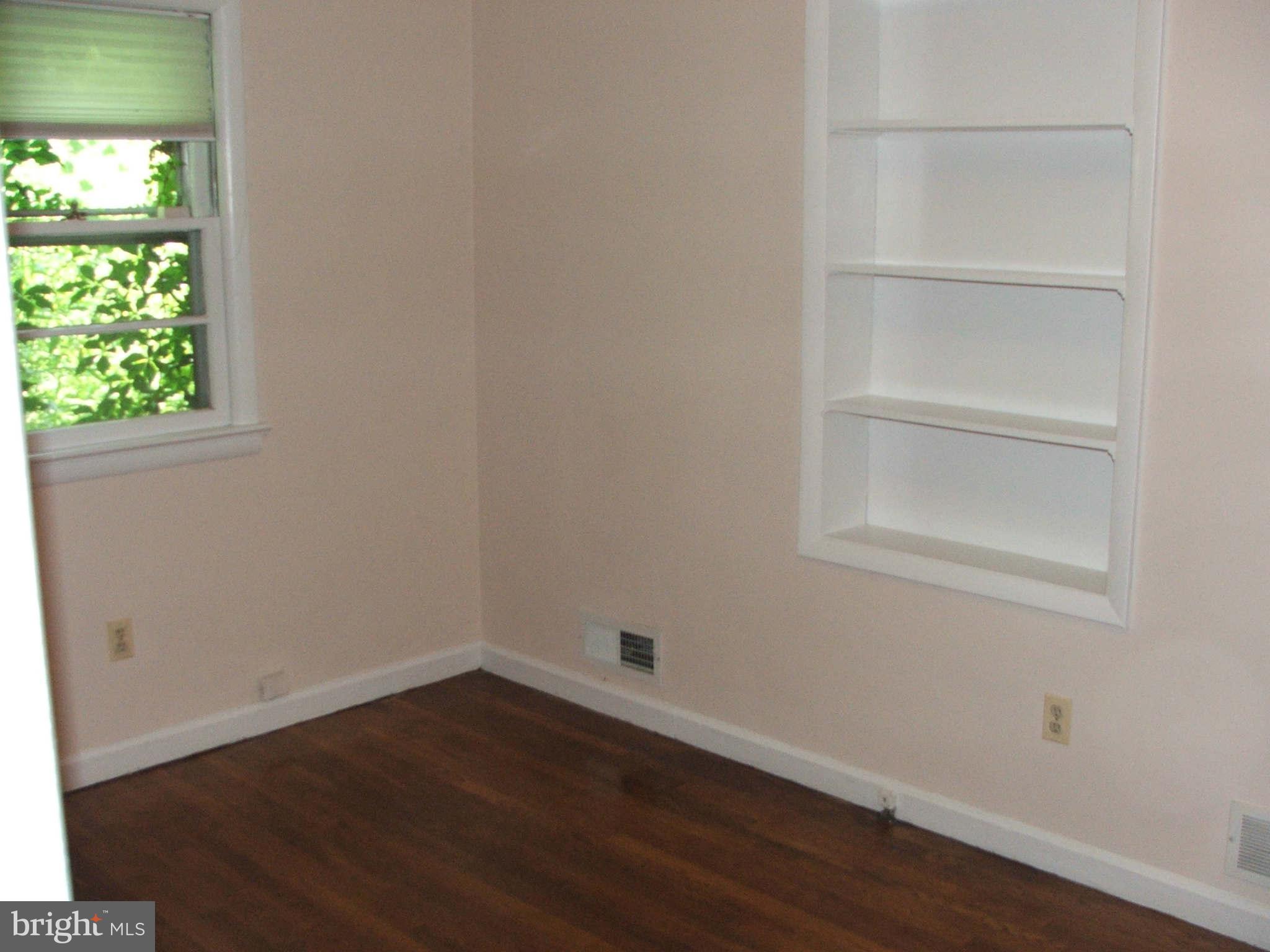 6508 Kalmia Street Springfield, VA 22150 - Photo 12 of 21 Bedroom