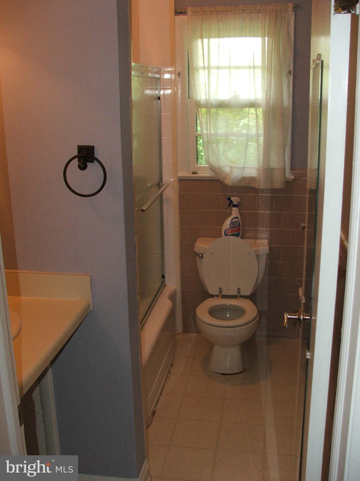 6508 Kalmia Street Springfield, VA 22150 - Photo 14 of 21 Bath