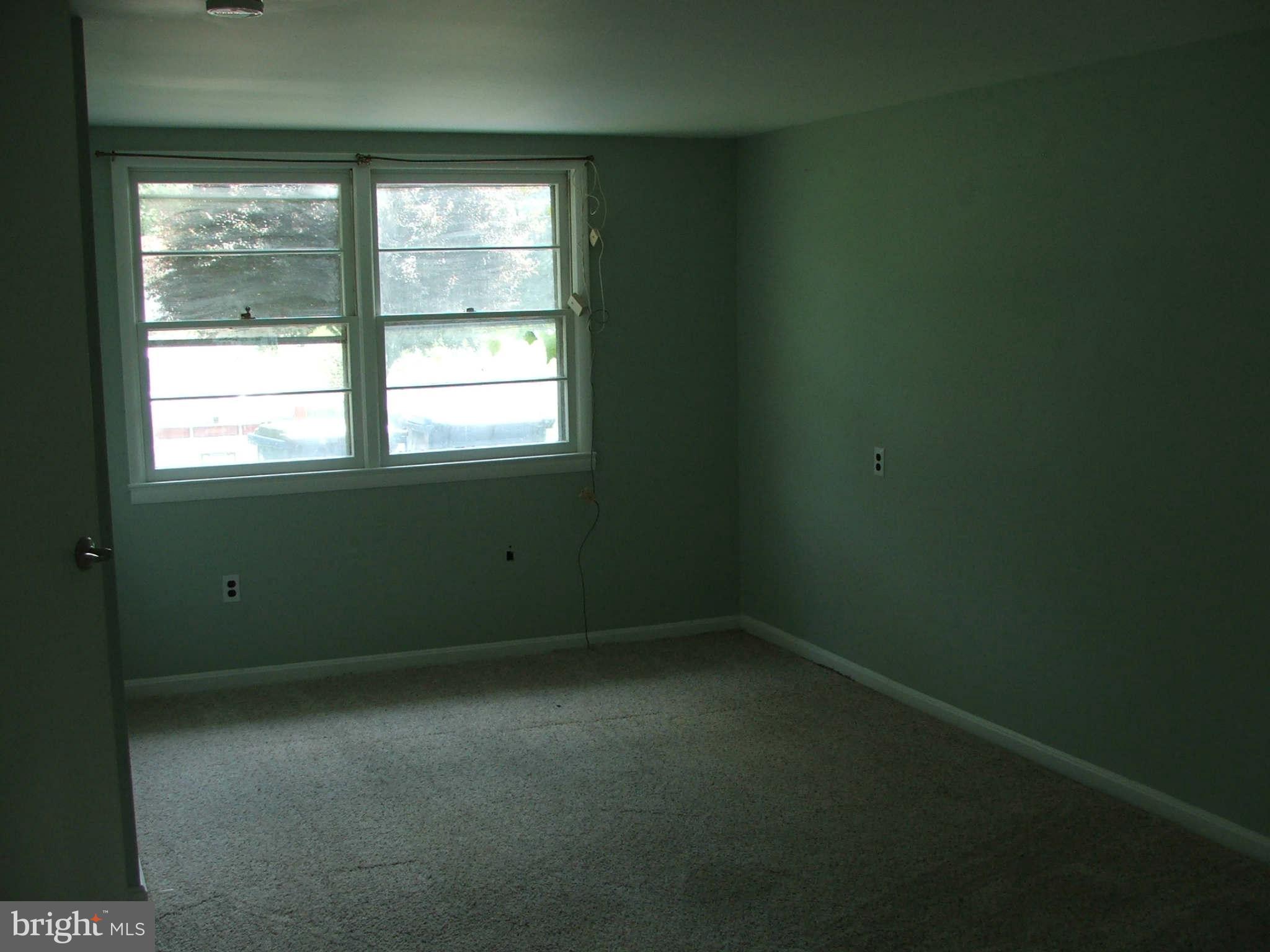 6508 Kalmia Street Springfield, VA 22150 - Photo 7 of 21 Family Room