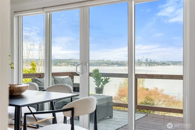 $1,589,950 | 603 38th Avenue, Seattle, WA 98122