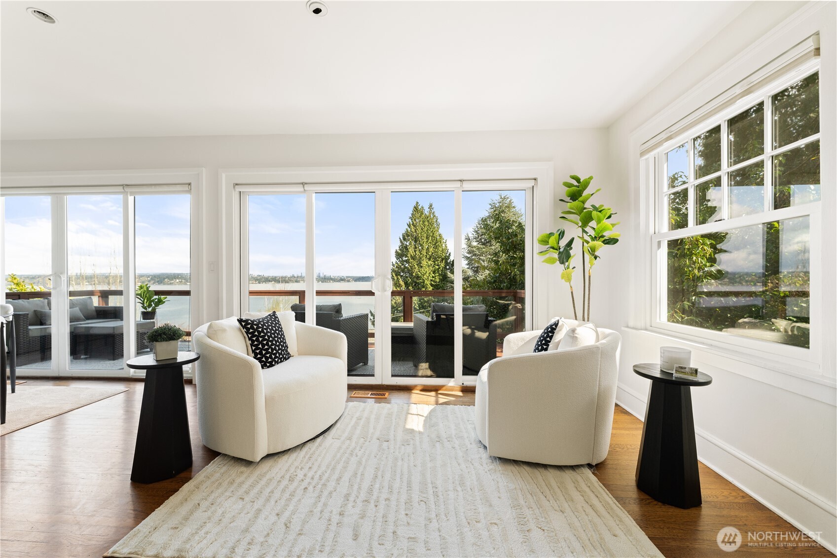 603 38th Avenue Seattle, WA 98122 - Photo 12 of 40