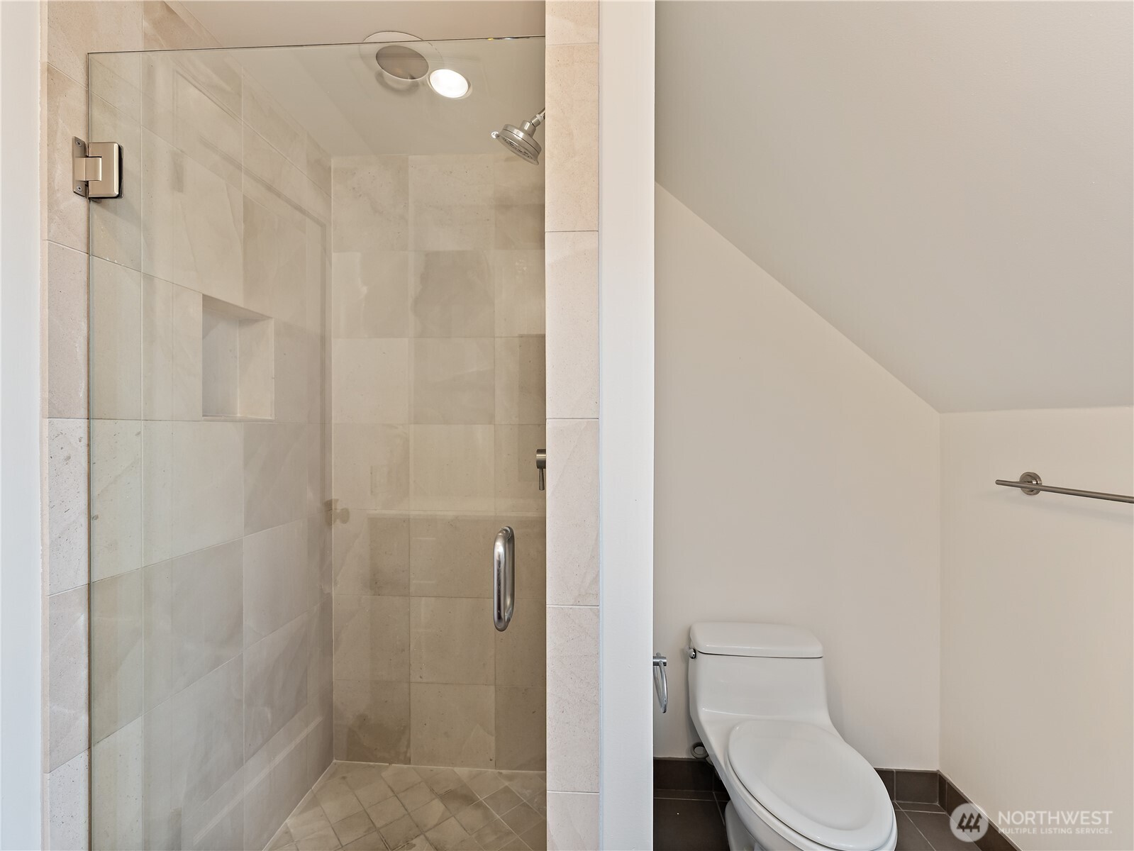 603 38th Avenue Seattle, WA 98122 - Photo 28 of 40