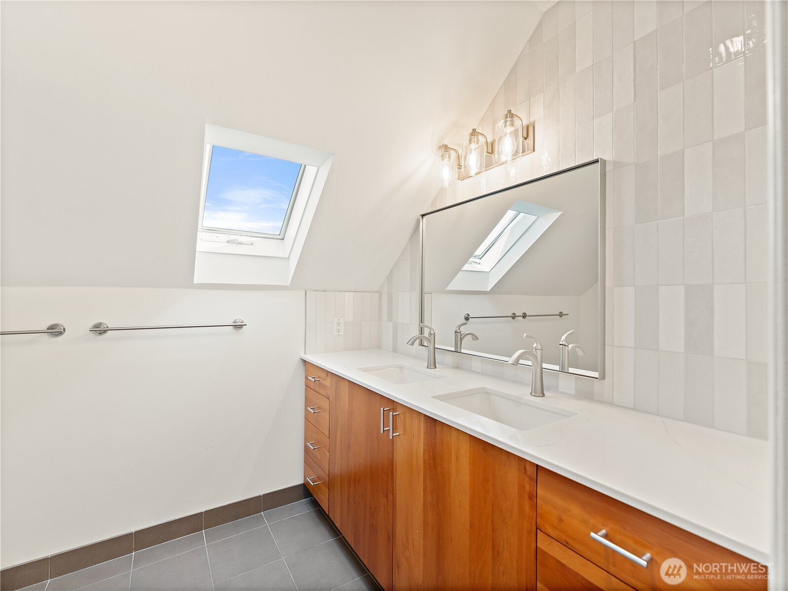 603 38th Avenue Seattle, WA 98122 - Photo 29 of 40