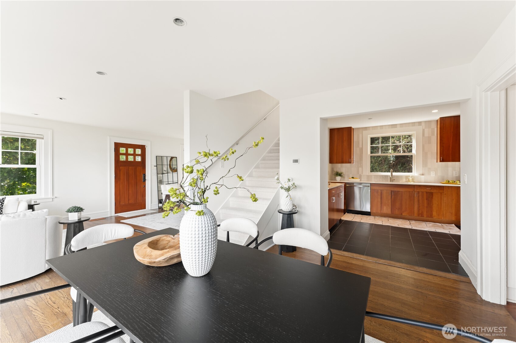 603 38th Avenue Seattle, WA 98122 - Photo 7 of 40