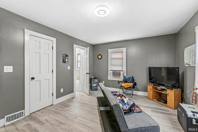 $274,900 | 308 East Madison Street, Goshen, IN 46526