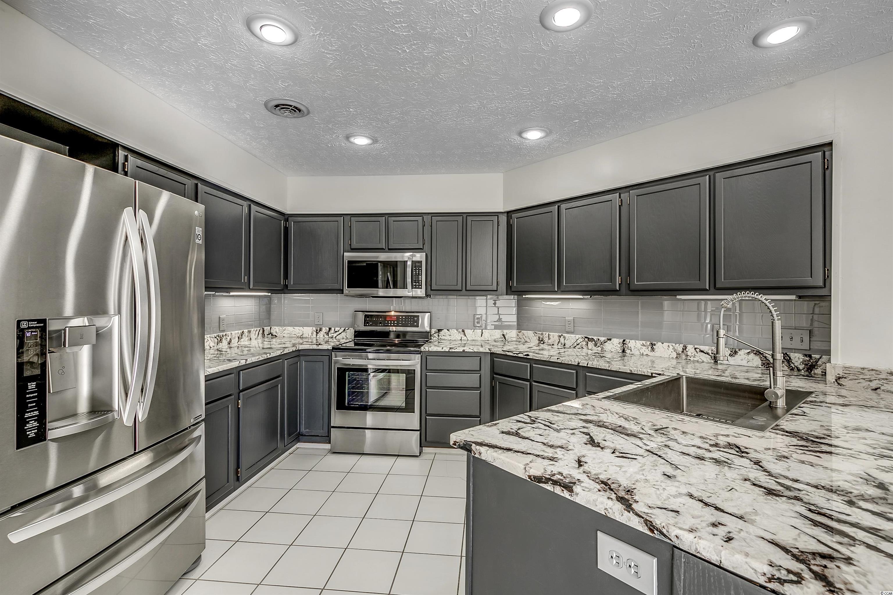 9439 Pinckney Lane Murrells Inlet, SC 29576 - Photo 9 of 40 Gallery Image 9