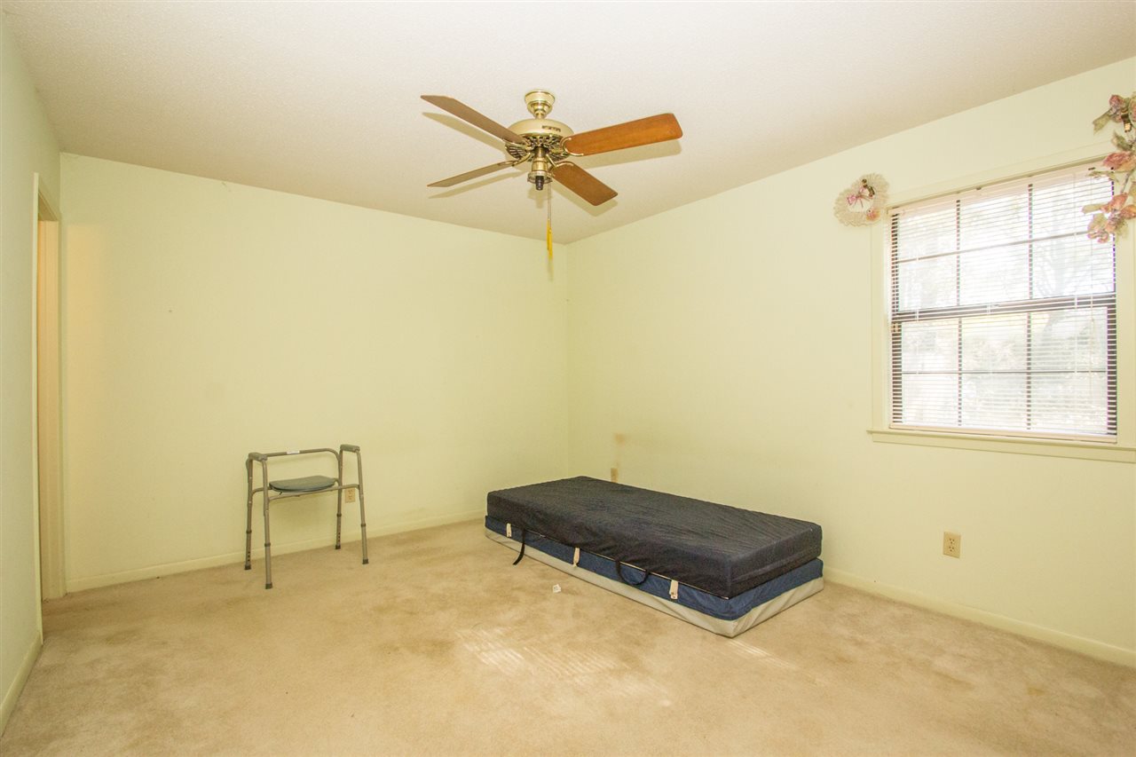 7724 Simmons Drive Foley, AL 36535 - Photo 11 of 30 Master Bedroom