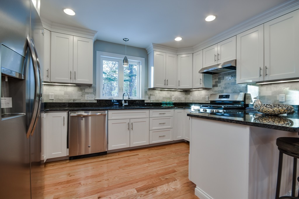 33 Stratford Road Natick, MA 01760 - Photo 10 of 22 Gallery Image 10