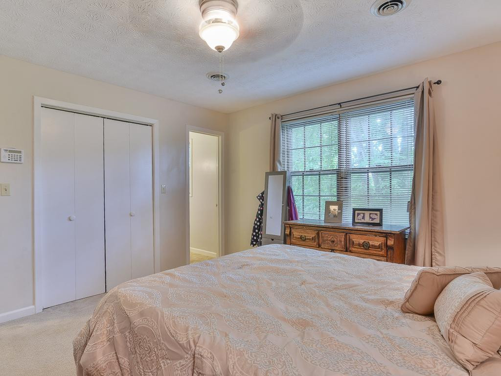 1053 Amersham Road Kingsport, TN 37660 - Photo 23 of 29 Photo 23