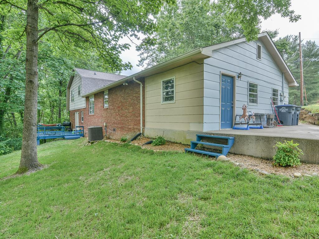 1053 Amersham Road Kingsport, TN 37660 - Photo 3 of 29 FROM BACK OF HOME