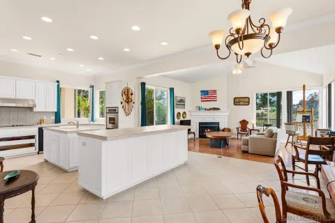$800,000 | 2557 Live Oak Park Road, Fallbrook, CA 92028
