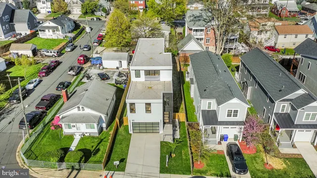 $1,950,000 | 2025 North Emerson Street, Arlington, VA 22207