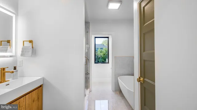 $1,950,000 | 2025 North Emerson Street, Arlington, VA 22207