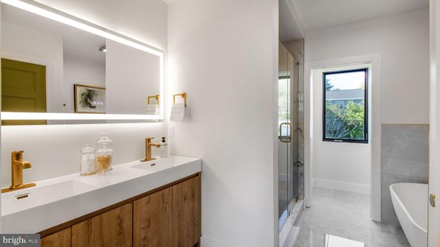 $2,298,999 | 2025 North Emerson Street, Arlington, VA 22207