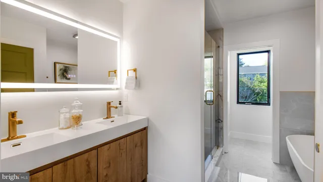 $1,950,000 | 2025 North Emerson Street, Arlington, VA 22207