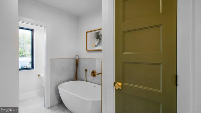 $1,950,000 | 2025 North Emerson Street, Arlington, VA 22207