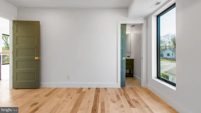 $1,950,000 | 2025 North Emerson Street, Arlington, VA 22207