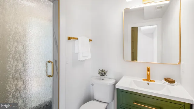 $1,950,000 | 2025 North Emerson Street, Arlington, VA 22207