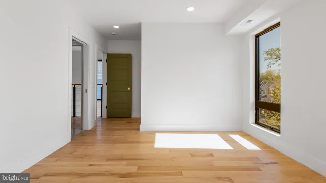 $1,950,000 | 2025 North Emerson Street, Arlington, VA 22207