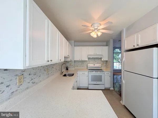 $3,300 | 307 Thyme Lane, Philadelphia, PA 19128