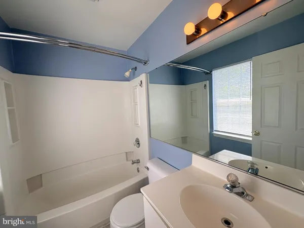 $3,300 | 307 Thyme Lane, Philadelphia, PA 19128