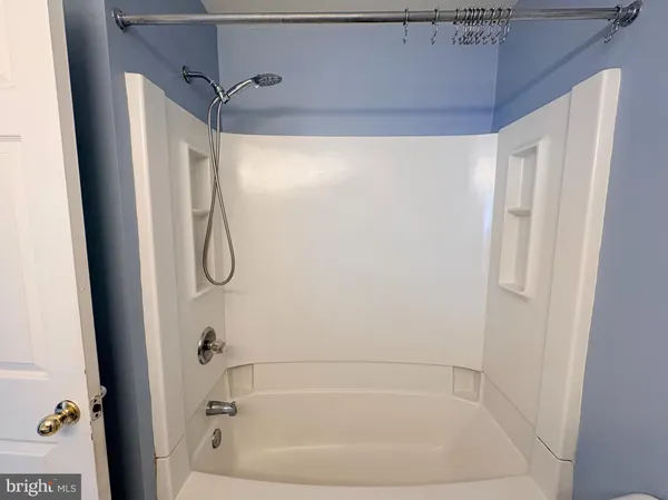 $3,300 | 307 Thyme Lane, Philadelphia, PA 19128