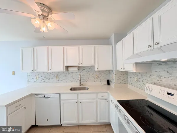 $3,300 | 307 Thyme Lane, Philadelphia, PA 19128
