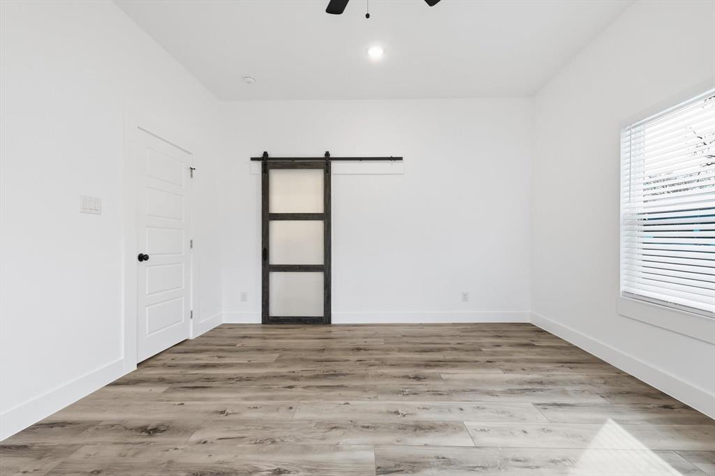 901 Elsbeth Street Dallas, TX 75208 - Photo 26 of 40