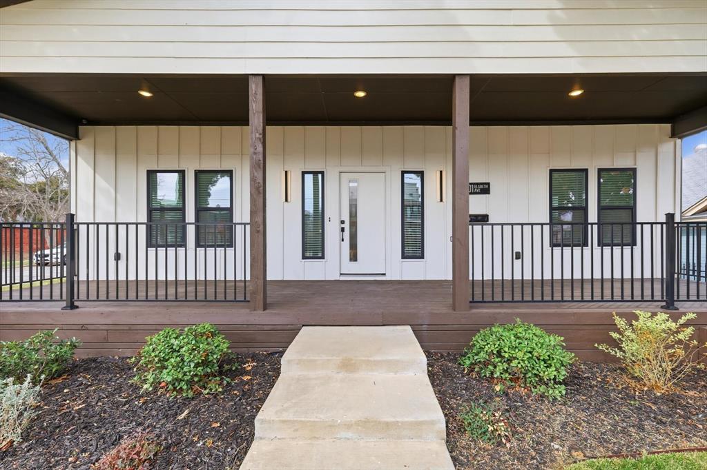 901 Elsbeth Street Dallas, TX 75208 - Photo 3 of 40
