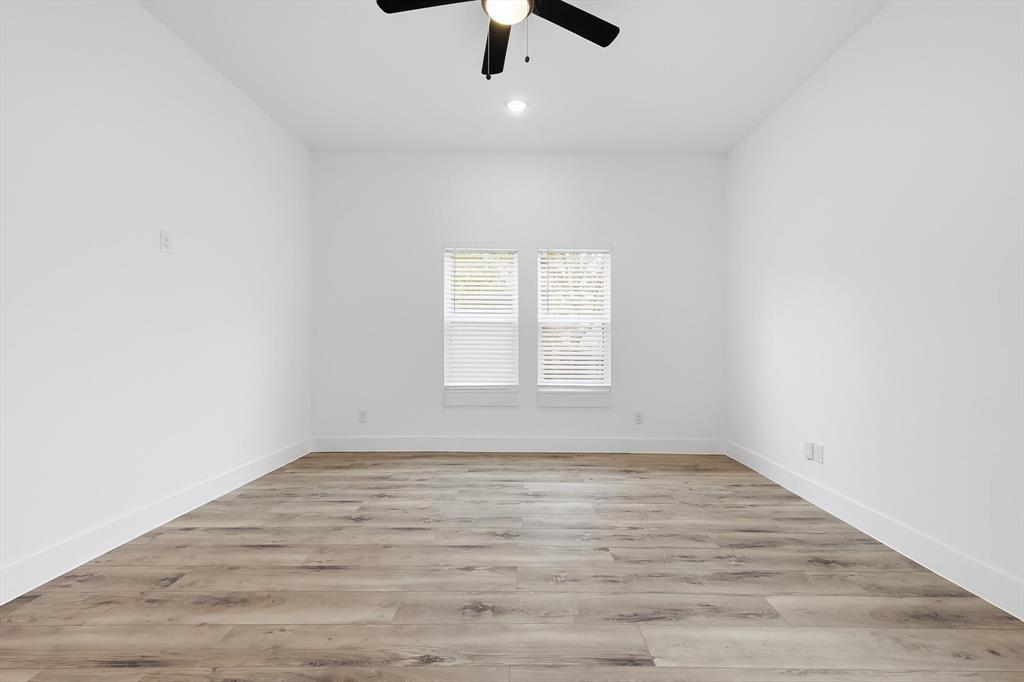 901 Elsbeth Street Dallas, TX 75208 - Photo 31 of 40