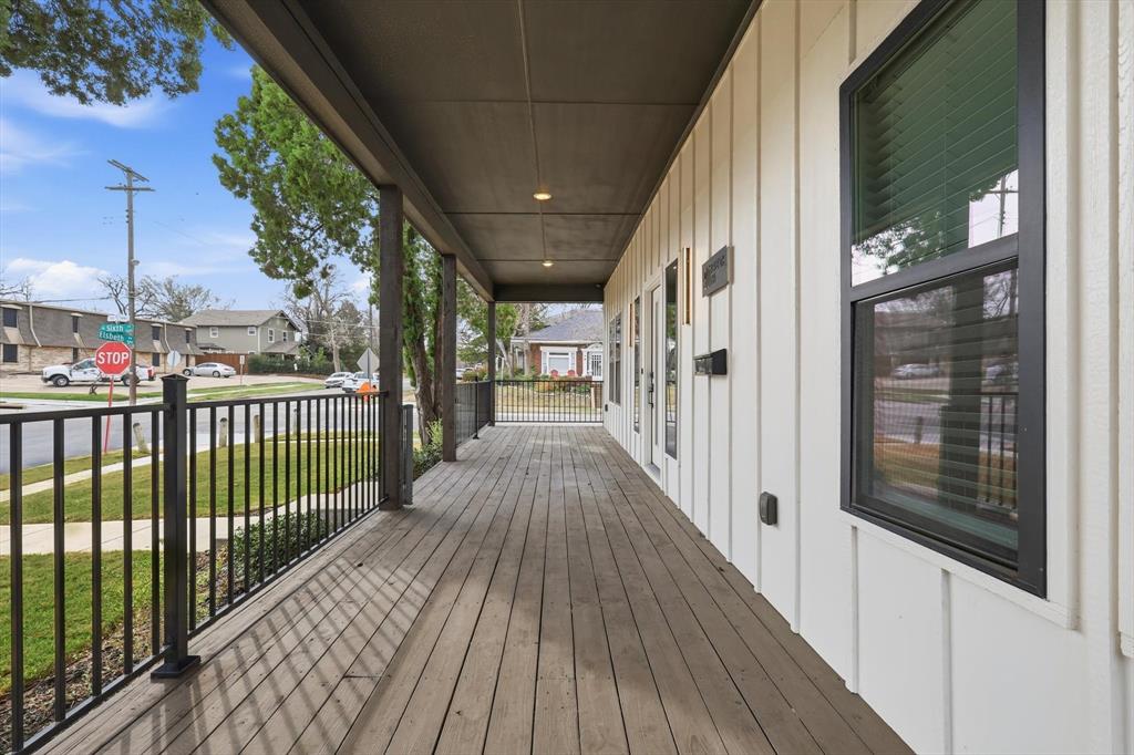 901 Elsbeth Street Dallas, TX 75208 - Photo 4 of 40