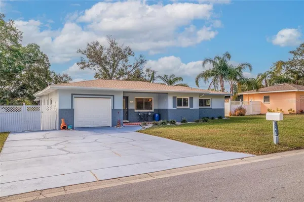 $699,000 | 3282 Honeysuckle Road, Largo, FL 33770