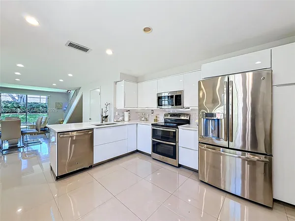 $555,000 | 952 Sevilla Circle, Weston, FL 33326
