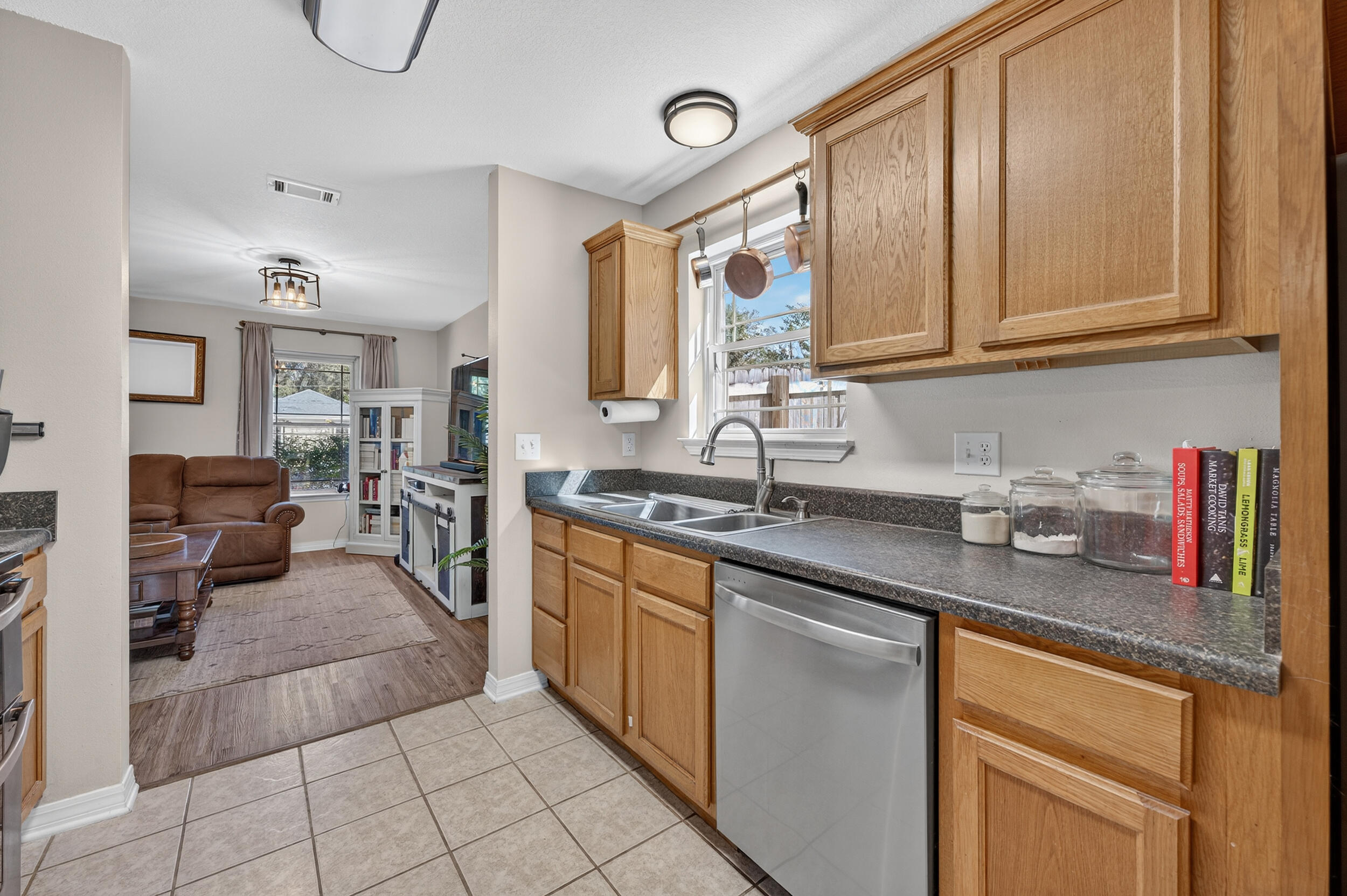 115 Campbell Street Crestview, FL 32536 - Photo 24 of 87 KITCHEN