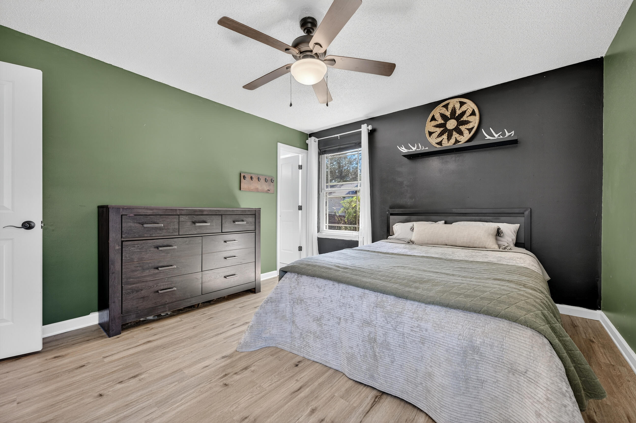 115 Campbell Street Crestview, FL 32536 - Photo 45 of 87 PRIMARY SUITE