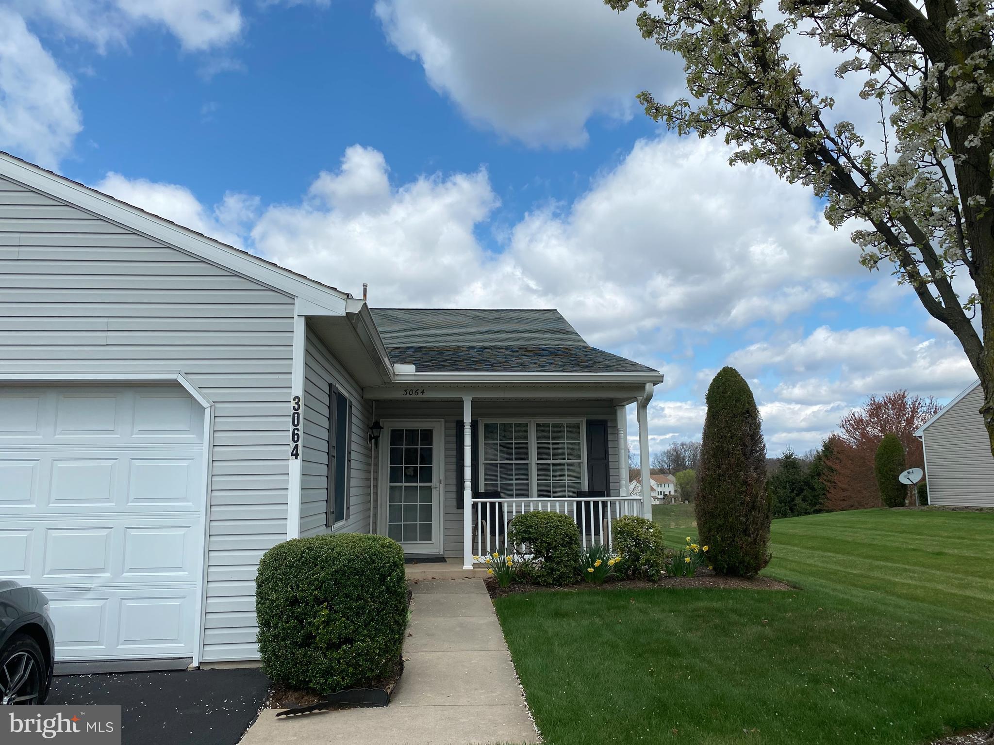3064 Lakefield Road York, PA 17402 - Photo 3 of 39 Gallery Image 3
