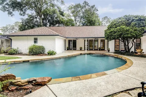$685,000 | 10710 Russett Drive, Houston, TX 77042