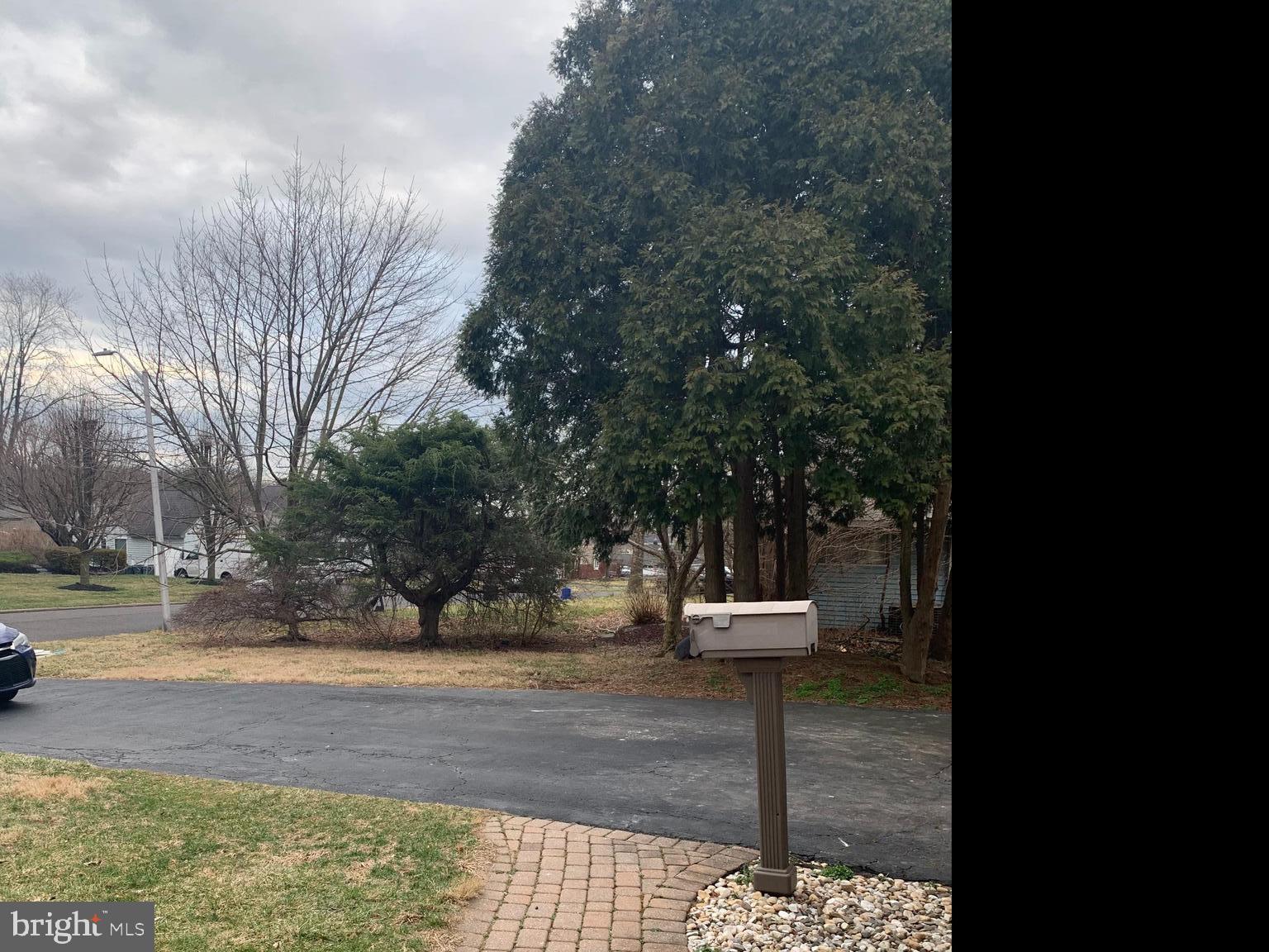 27 Fruitree Road Levittown, PA 19056 - Photo 4 of 62