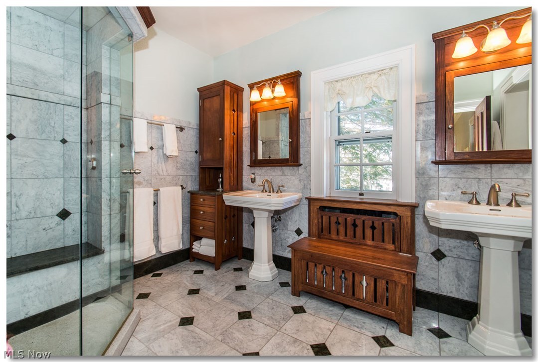 2705 East Overlook Road Cleveland, OH 44106 - Photo 16 of 24 Gallery Image 16