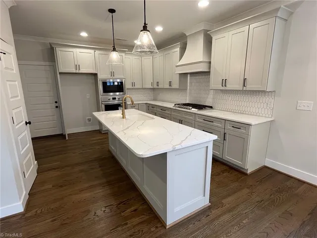 $799,900 | 4029 Estate Drive, Lewisville, NC 27023