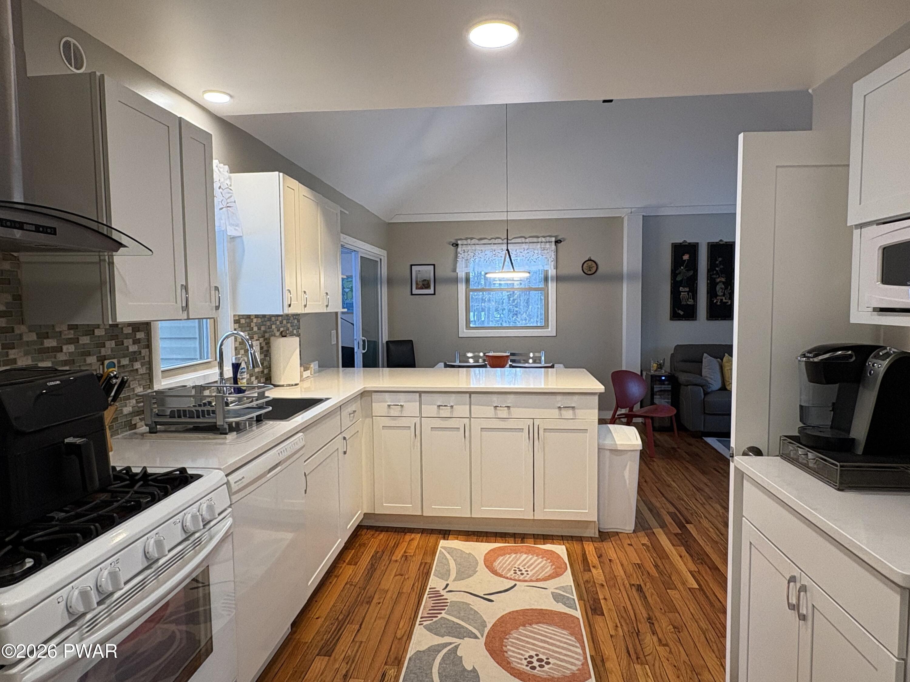 123 Deerfoot Road Lake Ariel, PA 18436 - Photo 2 of 33 Kitchen