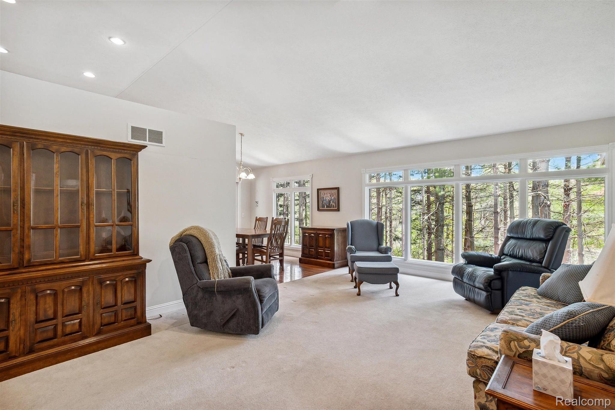 930 Gulley Road Howell, MI 48843 - Photo 8 of 44 Gallery Image 8