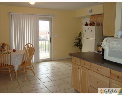 193 Evergreen Road, Unit 13B Edison, NJ 08837 - Photo 1 of 4 Gallery Image 1